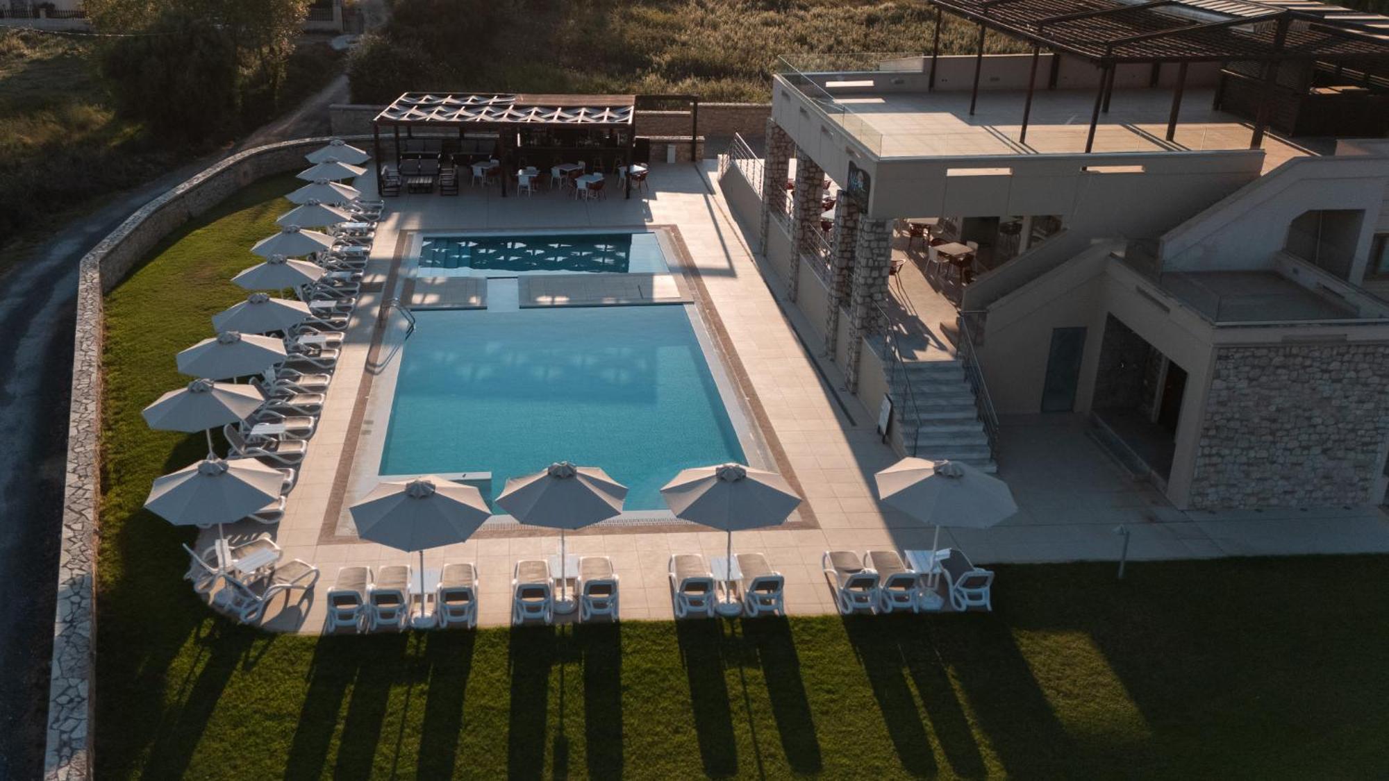 Niriides Luxury Villas Modon Exterior foto