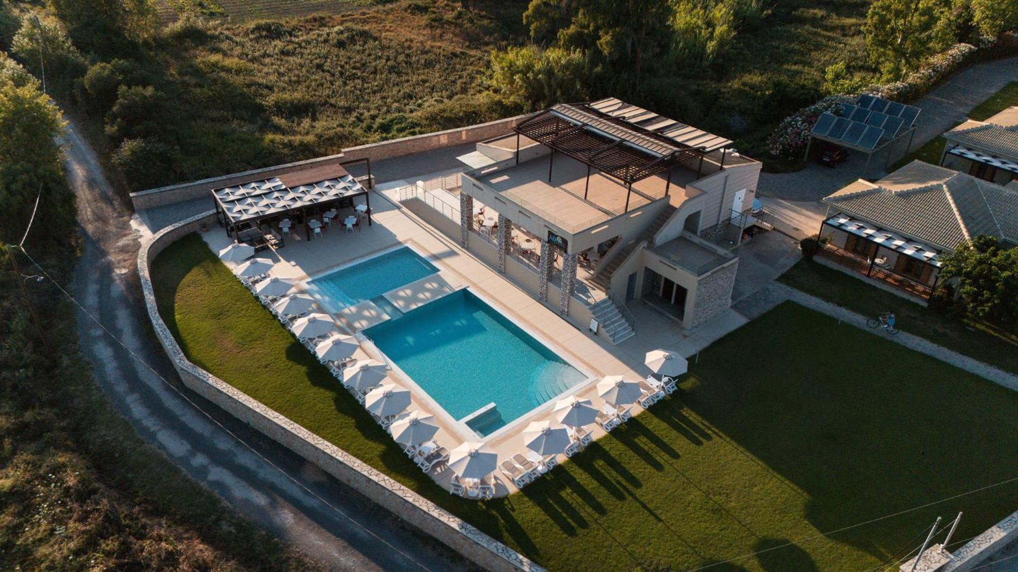 Niriides Luxury Villas Modon Exterior foto